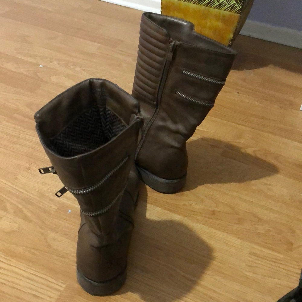 Boots - Picture 2 of 2